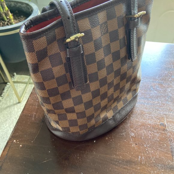 Louis Vuitton Damier Ebene Bucket Bag - Picture 8 of 10